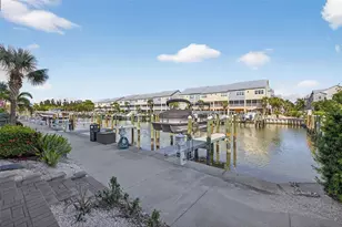 6080 Moorings Dr S, Saint Petersburg, FL 33712 - Photo 26