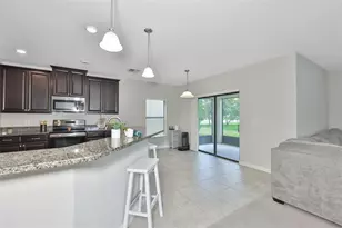 1922 Citrus Lake Ct, Ruskin, FL 33570 - Photo 8
