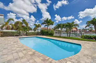 1260 81st St S, Saint Petersburg, FL 33707 - Photo 50