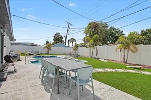 7812 Rideout Rd, Tampa, FL 33619 - Photo 12