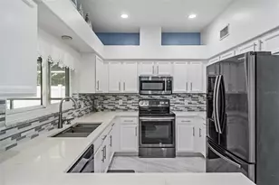 380 Rosalind Ln, Oldsmar, FL 34677 - Photo 10