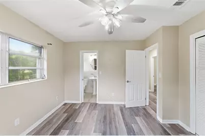 7815 Pine Hill Drive, Tampa, FL 33617 - Photo 10