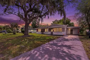 7815 Pine Hill Dr, Tampa, FL 33617 - Photo 2
