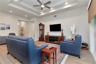 2989 Breezy Meadows Dr, Clearwater, FL 33760 - Photo 10