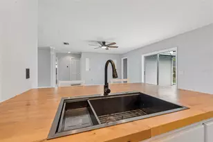 4009 Orangefield Pl, Valrico, FL 33596 - Photo 12