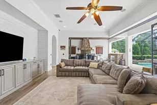 16303 Dunlindale Dr, Lithia, FL 33547 - Photo 4