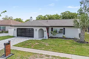 2333 Citrus Hill Rd, Palm Harbor, FL 34683 - Photo 2