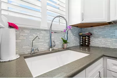 901 Augusta Drive, Sun City Center, FL 33573 - Photo 16