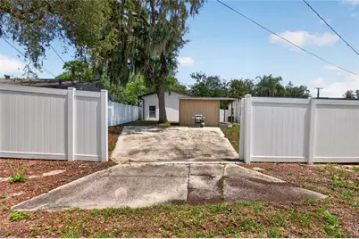 10402 N Pawnee Avenue, Tampa, FL 33617 - Photo 54