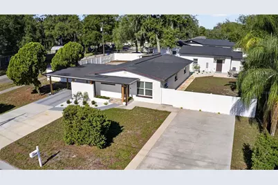 10402 N Pawnee Avenue, Tampa, FL 33617 - Photo 4