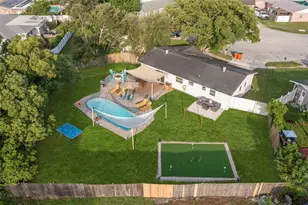 8374 81st Ct, Seminole, FL 33777 - Photo 4