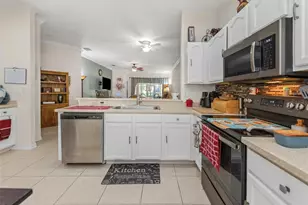 19238 Weymouth Dr, Land O Lakes, FL 34638 - Photo 8