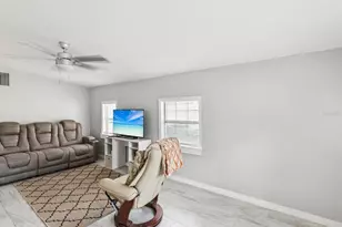 6518 S West Shore Circle, Tampa, FL 33616 - Photo 4