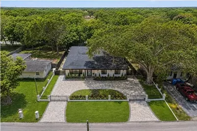 15040 Lake Magdalene Boulevard, Tampa, FL 33618 - Photo 4