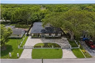 15040 Lake Magdalene Blvd, Tampa, FL 33618 - Photo 4