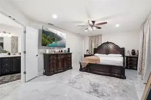 15040 Lake Magdalene Blvd, Tampa, FL 33618 - Photo 34
