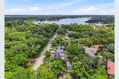 15040 Lake Magdalene Boulevard, Tampa, FL 33618 - Photo 18