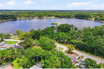15040 Lake Magdalene Boulevard, Tampa, FL 33618 - Photo 16
