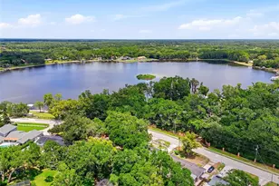 15040 Lake Magdalene Blvd, Tampa, FL 33618 - Photo 16
