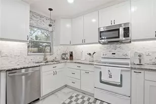 15040 Lake Magdalene Blvd, Tampa, FL 33618 - Photo 28