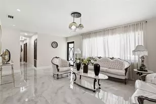 15040 Lake Magdalene Blvd, Tampa, FL 33618 - Photo 16