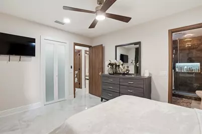 15040 Lake Magdalene Boulevard, Tampa, FL 33618 - Photo 56