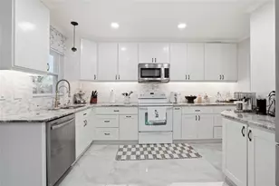 15040 Lake Magdalene Blvd, Tampa, FL 33618 - Photo 30
