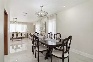 15040 Lake Magdalene Blvd, Tampa, FL 33618 - Photo 20
