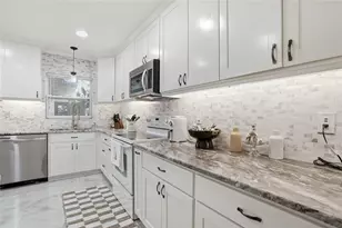 15040 Lake Magdalene Blvd, Tampa, FL 33618 - Photo 32