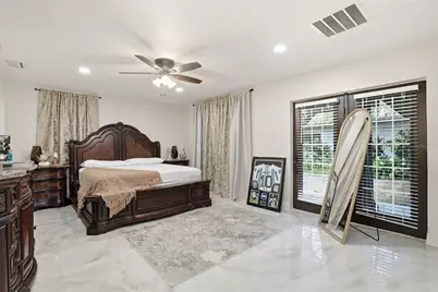 15040 Lake Magdalene Boulevard, Tampa, FL 33618 - Photo 40