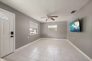 766 90th Ave N, Saint Petersburg, FL 33702 - Photo 4