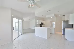 323 Caloosa Palms Ct, Sun City Center, FL 33573 - Photo 18