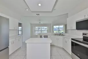 323 Caloosa Palms Ct, Sun City Center, FL 33573 - Photo 20