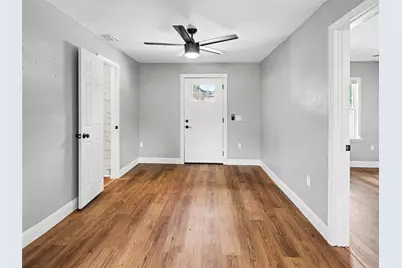 38702 South Avenue, Zephyrhills, FL 33542 - Photo 4