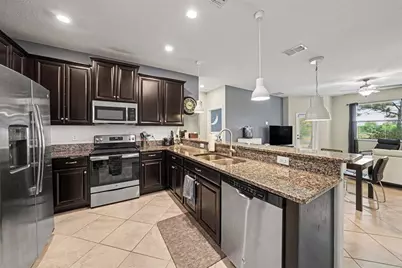 28504 Tranquil Lake Circle, Wesley Chapel, FL 33543 - Photo 10