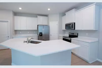 4010 Westwood Fields Loop, Plant City, FL 33565 - Photo 2