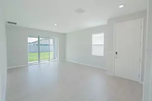 4010 Westwood Fields Loop, Plant City, FL 33565 - Photo 6