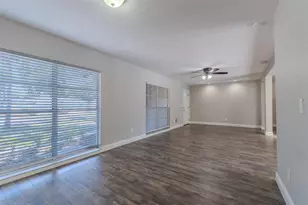 8018 W Pocahontas Ave, Tampa, FL 33615 - Photo 8