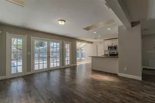 8018 W Pocahontas Ave, Tampa, FL 33615 - Photo 10