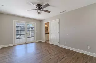 8018 W Pocahontas Ave, Tampa, FL 33615 - Photo 20