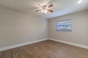 8018 W Pocahontas Ave, Tampa, FL 33615 - Photo 16