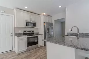 8018 W Pocahontas Ave, Tampa, FL 33615 - Photo 14