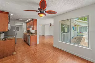 4105 38th Ave S, Saint Petersburg, FL 33711 - Photo 2