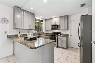 8425 St Giles Ct, Zephyrhills, FL 33541 - Photo 16