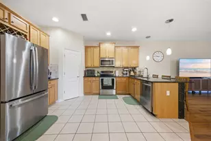 4532 Amberly Oaks Ct, Tampa, FL 33614 - Photo 8