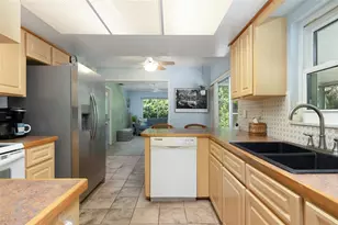 6743 16th Ave N, Saint Petersburg, FL 33710 - Photo 2