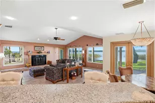 3493 Shoreline Cir, Palm Harbor, FL 34684 - Photo 30