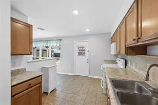4522 S Trask St, Tampa, FL 33611 - Photo 12