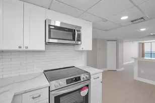1290 Gulf Blvd, Clearwater Beach, FL 33767 - Photo 14