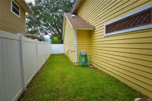 7519 Harborview Way, Seminole, FL 33776 - Photo 24